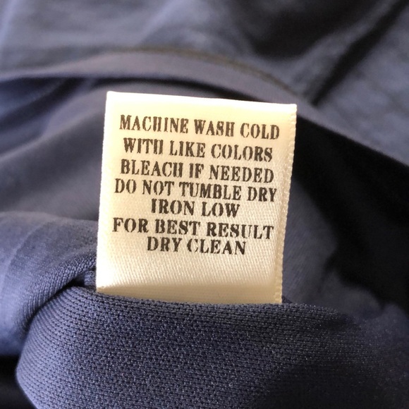 ❤️Super cute Navy cold shoulder ruffle dress❤️ - Picture 3 of 5